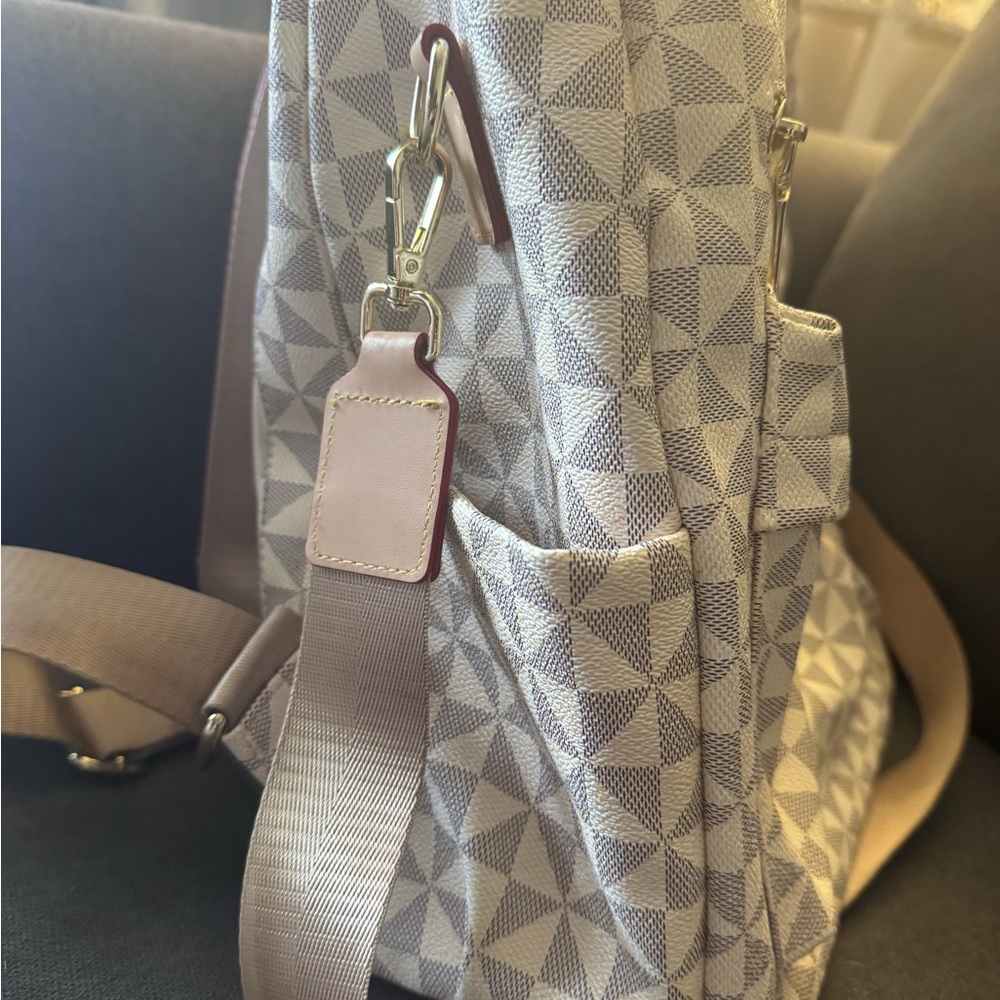 Geometric Patterned Gray Backpack - image 3